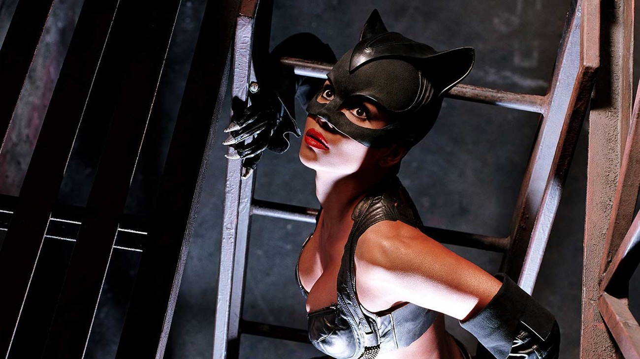 Catwoman (2004) - Movie Review : Alternate Ending