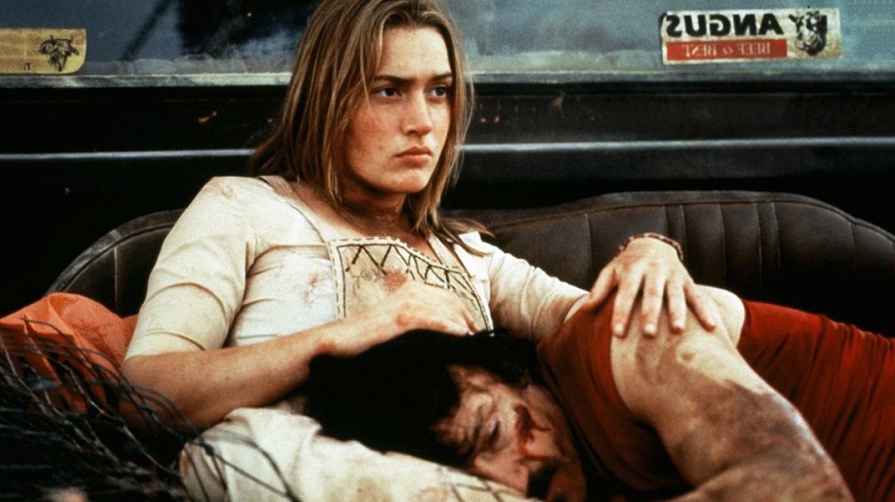 Holy Smoke - Movie Review : Alternate Ending