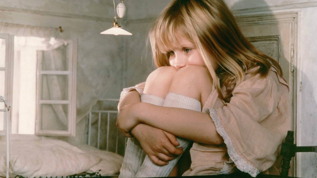 Alice (1988) - Movie Review : Alternate Ending