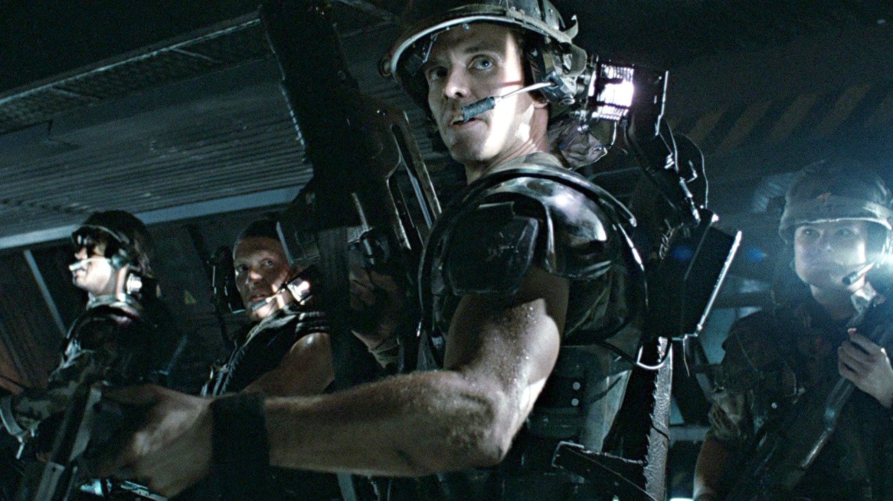 Alien vs. Predator (2004) - Movie Review : Alternate Ending