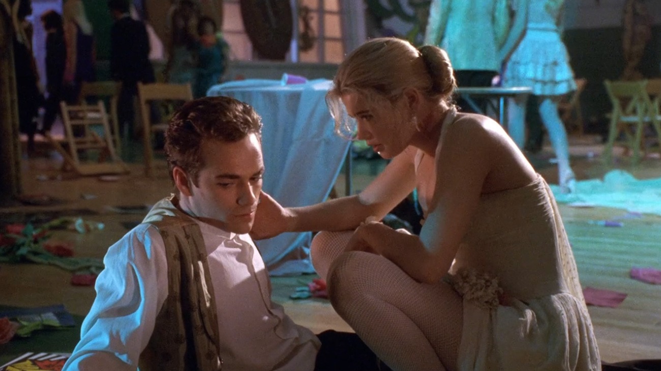 Buffy the Vampire Slayer (1992) - Movie Review : Alternate